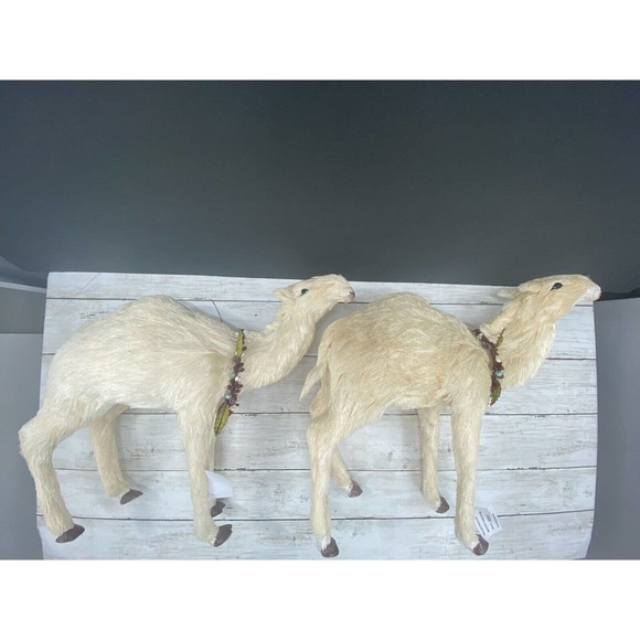 Trademark Exclusive Large Pair Decorative Nativity Standing Lamas/Camels 15x17" - Picture 8 of 12